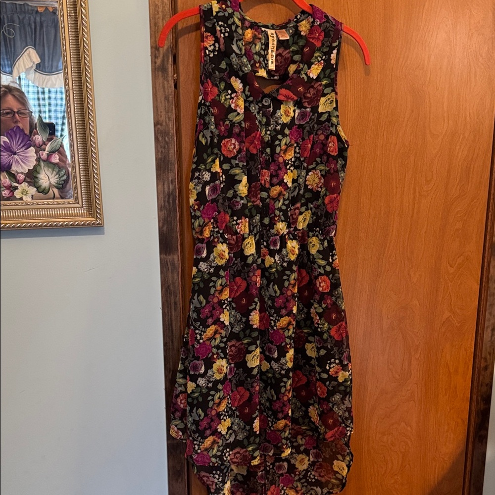 Floral Sleeveless Midi Dress